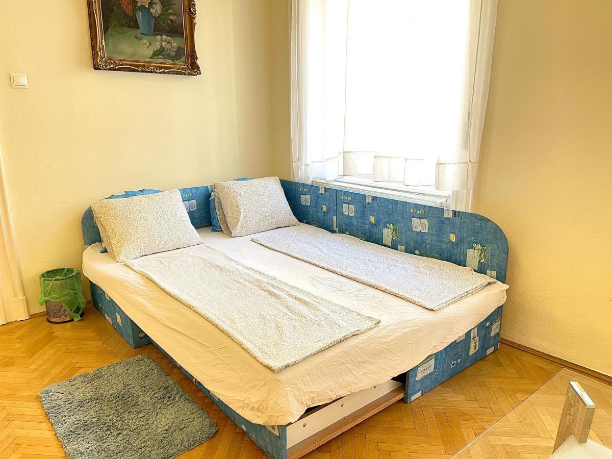 Isabelle Residency - Balcony & A.C Apartment Будапеща Екстериор снимка