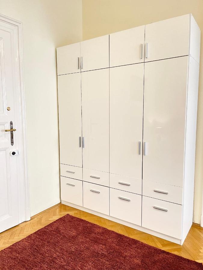 Isabelle Residency - Balcony & A.C Apartment Будапеща Екстериор снимка